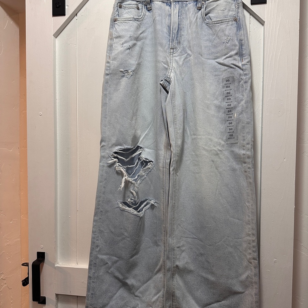 American Eagle Outfitters Light Blue Flare Jeans high rise, wide leg.